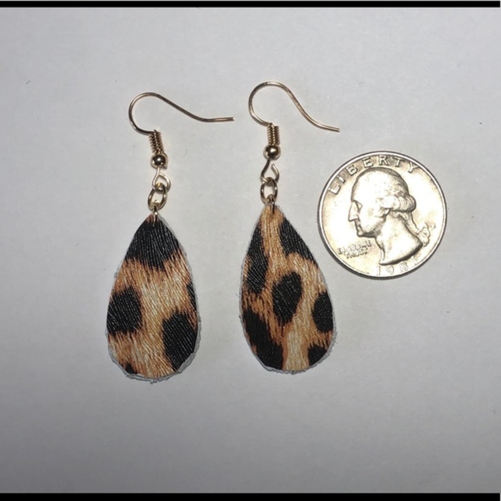 Cheetah Print Earrings - Picture 3 of 4